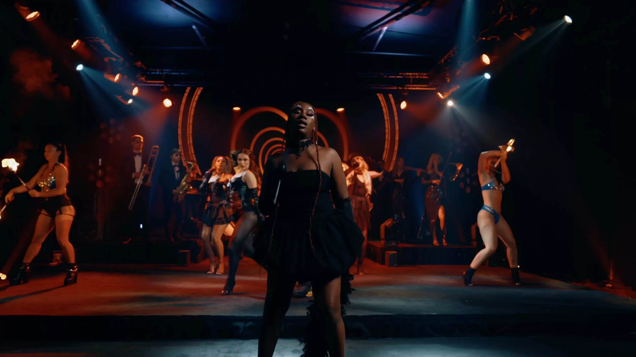 Extravaganza - Moulin Rouge Cover