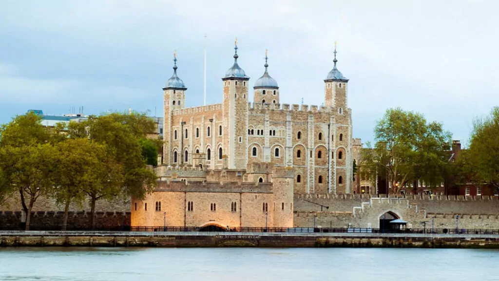 Tower of London - Historic Royal Palaces Wedding Venue